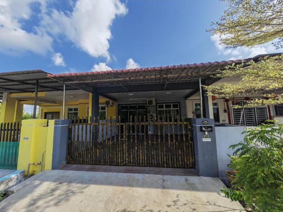 Mawar Homestay Netflix Cuckoo Mersing Eksteriør bilde